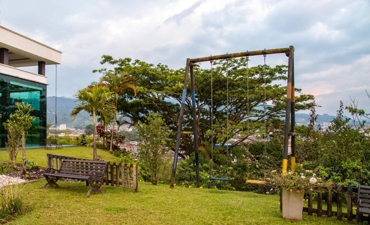 Hotel Tangara Pereira Extérieur photo